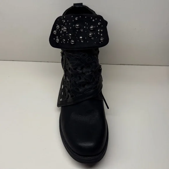 Lala Ikai woman’s Studded Motorcycle - Combat - Ankle boots size EUR 40 / sz 10 - Picture 4 of 13